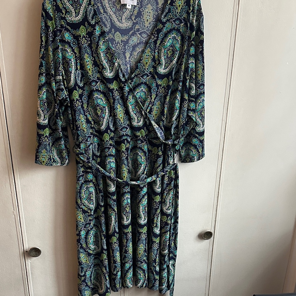 Leota Vibrant Paisley Long Sleeve Dress